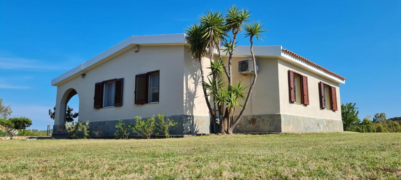House Castiadas Tra Mare E Montagna מראה חיצוני תמונה